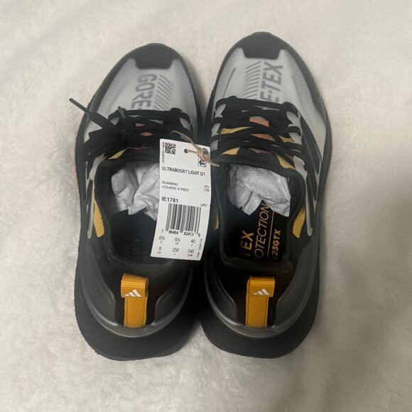 ADIDAS Ultraboost Light GTX W size 8 - Picture 2 of 7